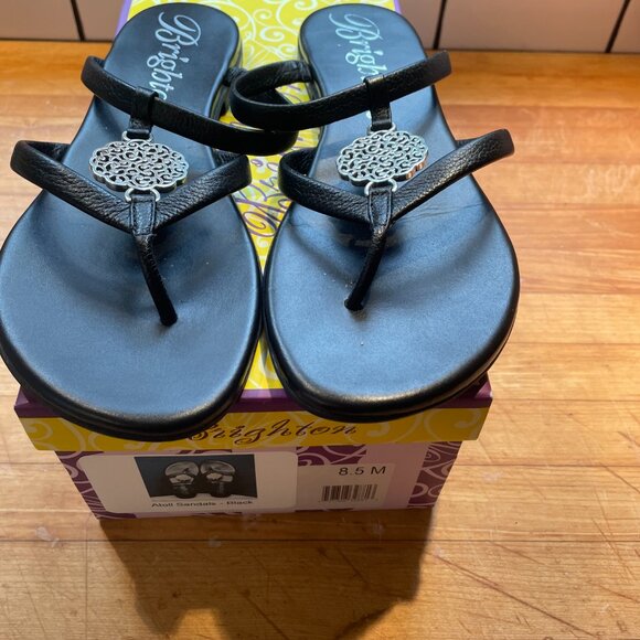 BRIGHTON Atoll Thong Sandals - Like NEW in box - Worn once 8.5 - Picture 1 of 3